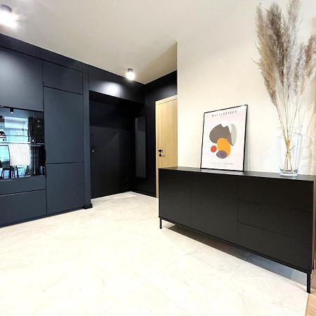 Wyszynskiego Apartment - Self Check-In 20H - Parking &Lift Wrocław Buitenkant foto